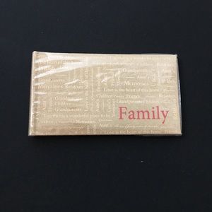 🟢 $5! 🟢 NWOT “Family” Photo Album